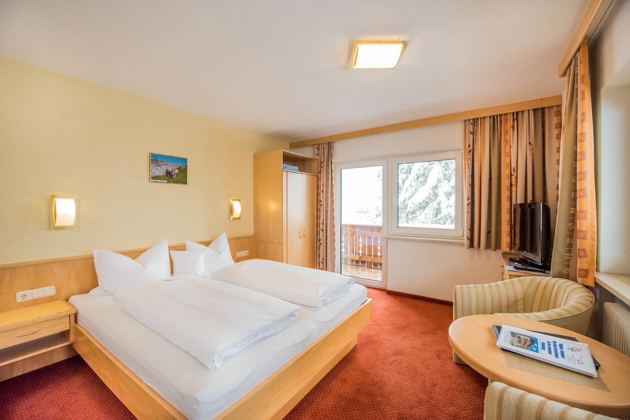 Hotel Garni Waldhof - Wohlfuehlen Am Lech ชตันซาค ภายนอก รูปภาพ